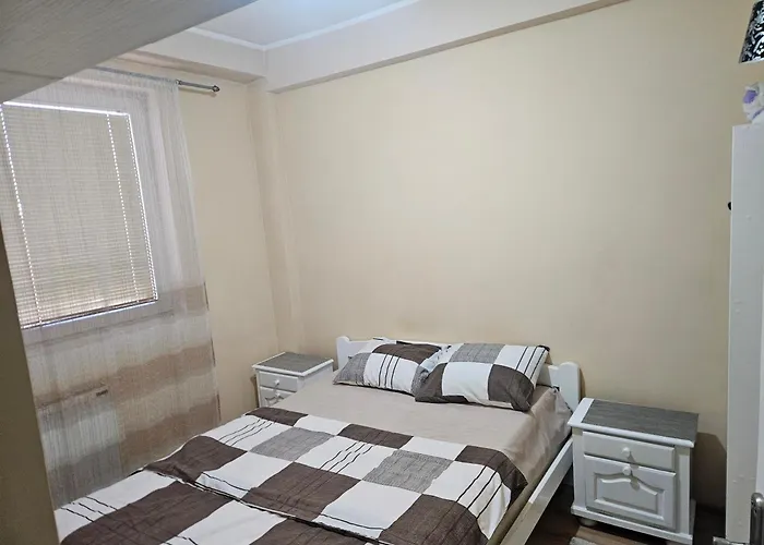 Relax 2, Sa Parkingom